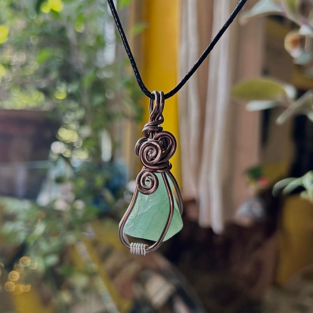 Green aventurine wire wrapped crystal pendant necklace